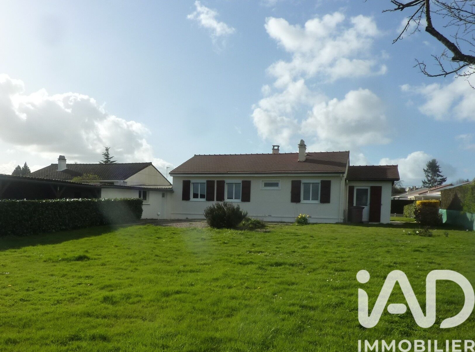 St-Martin-Le-Noeud - 95m² - 5p. - 3ch.
