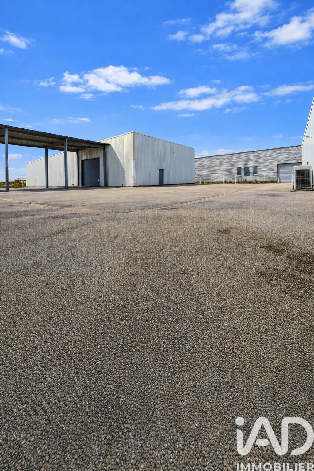 Perpignan - 4000m² - 3p.