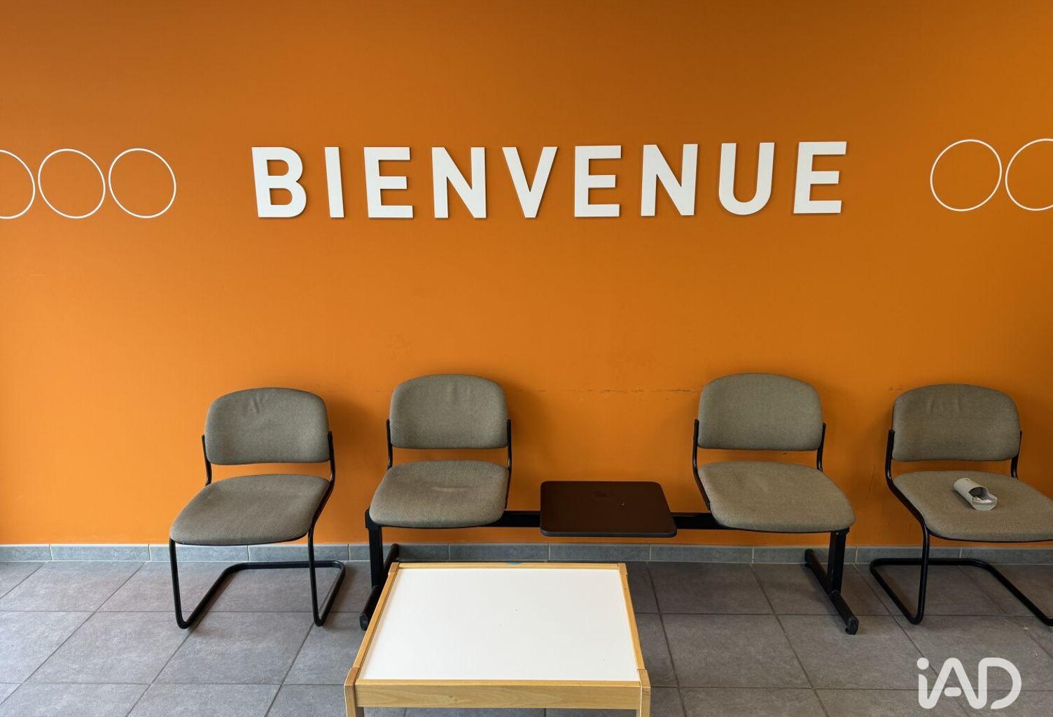 Vente Bureaux 483 m&sup2; — photo 1