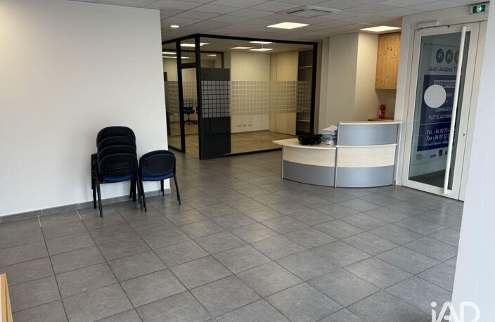 Vente Bureaux 483 m&sup2; — photo 2
