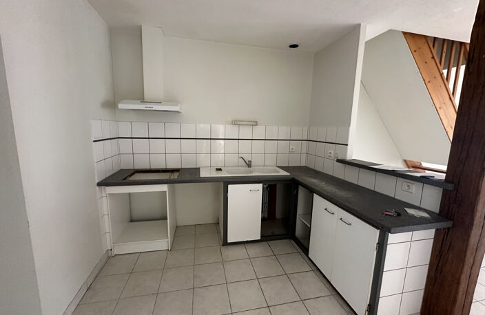 Au coeur d'un village à 10mns de Marmande, belle maison 3 chambres, garage et cour — photo 4