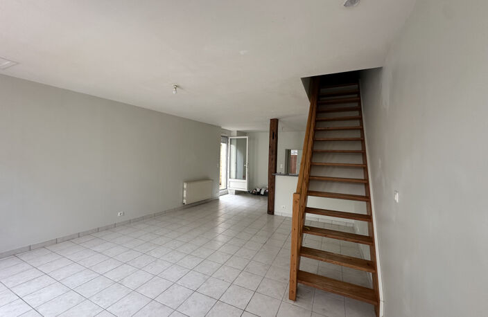 Au coeur d'un village à 10mns de Marmande, belle maison 3 chambres, garage et cour — photo 5