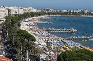 Commerce  159999 €