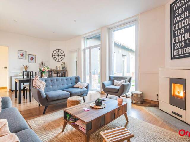 Maison rénovée 8 pièces 230m2 dépendance jardin garage 5 chambres — photo du bien