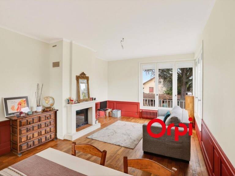 Maison familiale pleine de charme dans la quartier prisé des Combattants — photo 1