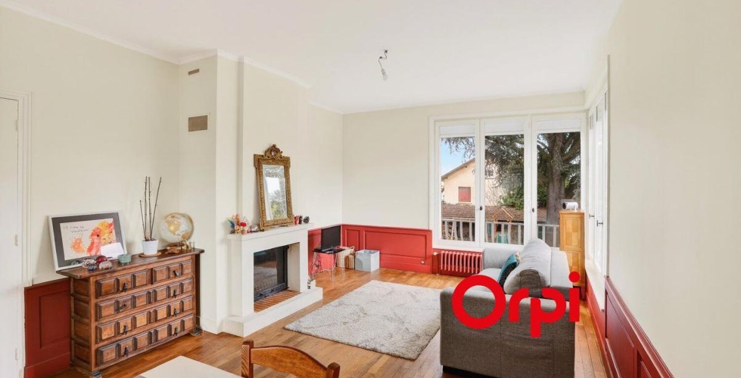 Maison familiale pleine de charme dans la quartier prisé des Combattants — photo 1
