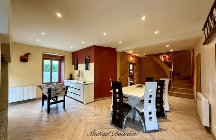 Maison familiale 4 chambres – 1 hectare de terrain – dépendances – Breil / Noyant-Villages — photo 2