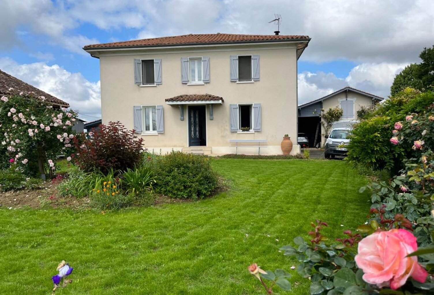 Maison de caractère entièrement rénovée avec plusieurs dépendances — photo 1