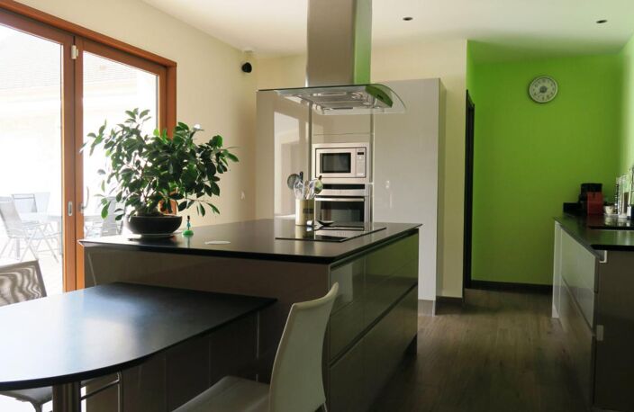 Demeure de prestige de 349m2 avec piscine et grand jardin — photo 5