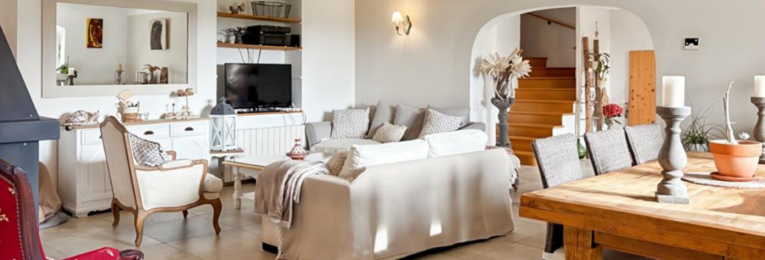 Maison 9 Pièces 205 m² à vendre à Camaret-sur-Aigues (84850)