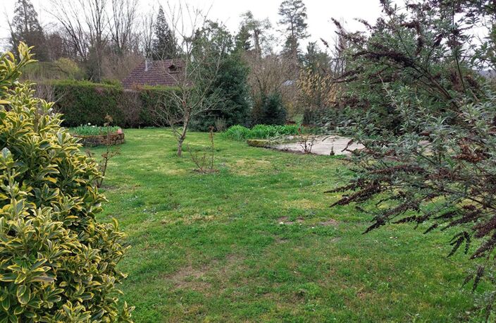 Maison Corre 7 pièce(s) 181 m2, dépendances, jardin — photo 2