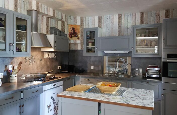 Maison Corre 7 pièce(s) 181 m2, dépendances, jardin — photo 4