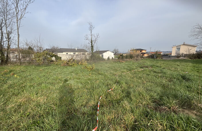 Terrain constructible de 500 m2   Assieu — photo 2