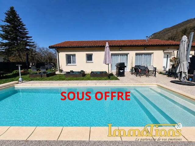 Villa plain pied T5 de 2021 avec piscine — photo du bien