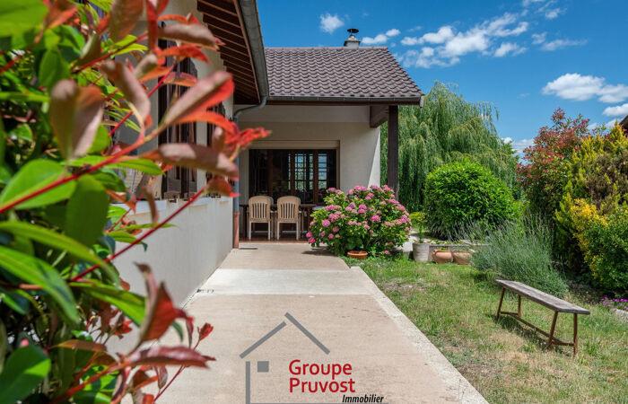 Maison 6 pièces 131 m² · à Vaugneray · 131 m² · 520 000 €