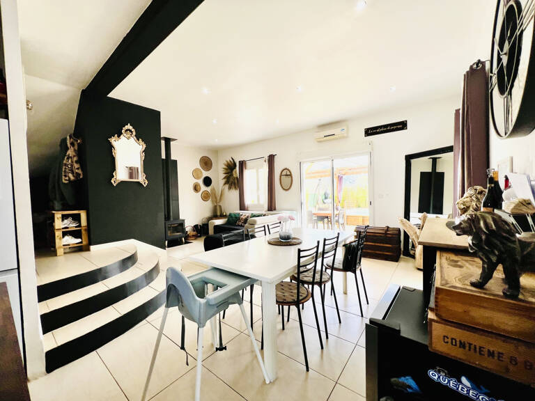 Vente villa T4 de 90m2 avec piscine sur un terrain de 206m2 — photo 1