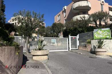 Appartement 4 pièces 2050 €