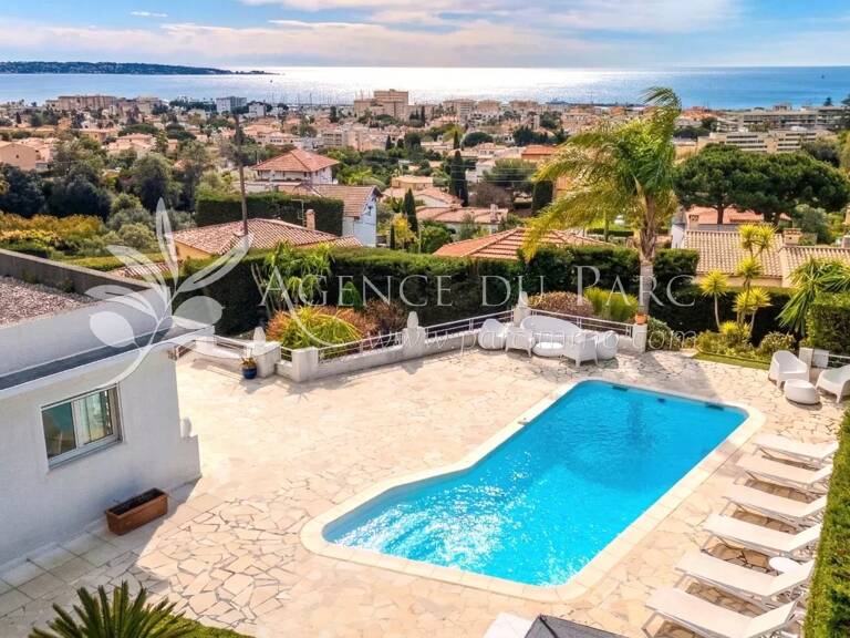 Elégante villa avec vue mer époustouflante! — photo 1