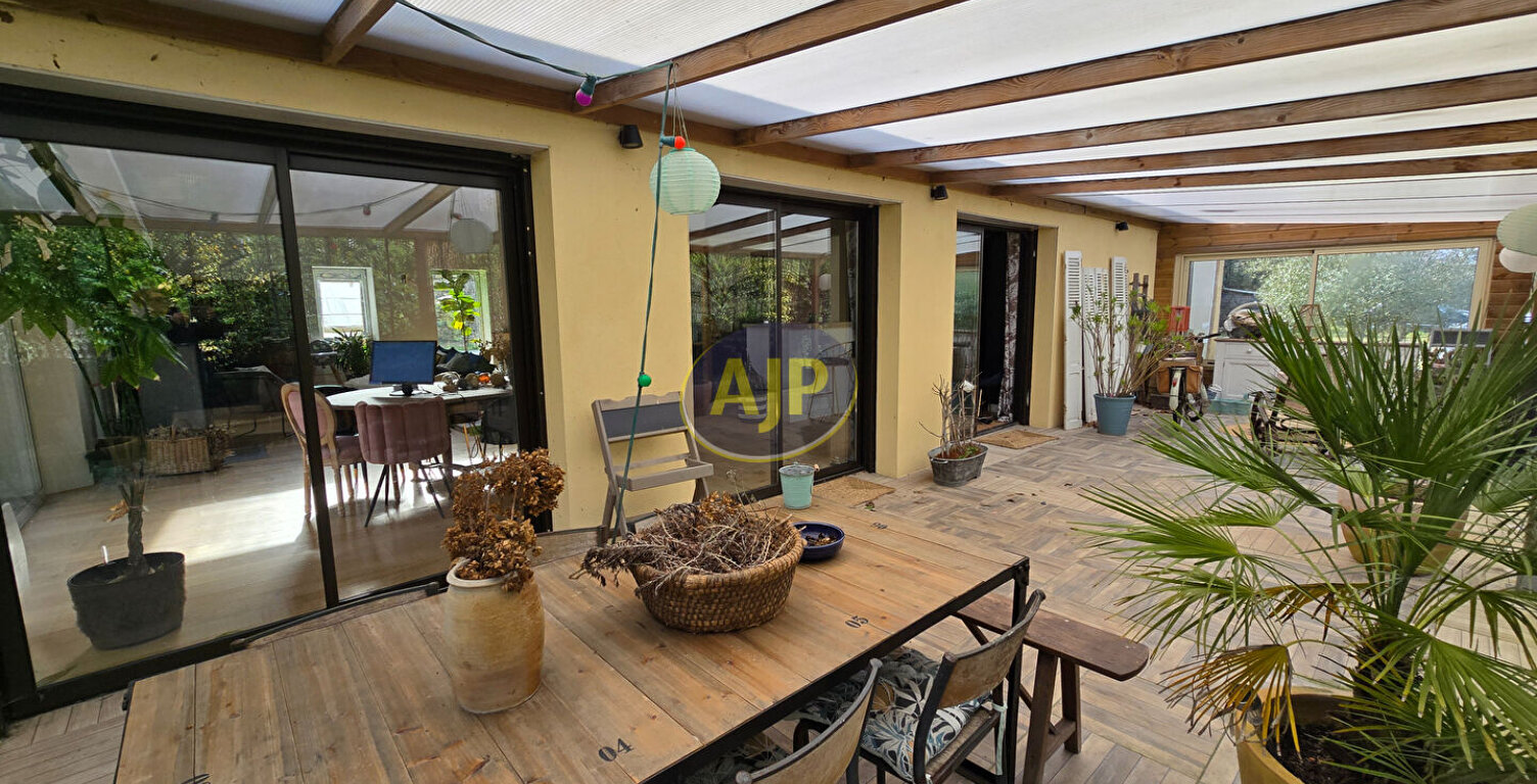 MOUAIS 44590  Maison en pierre 135 m² - 4 chs - piscine - terrain constructible — photo 1