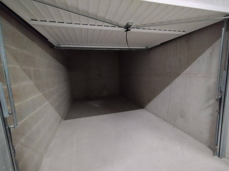 Grand Garage fermé et sécurisé 13.50m2 — photo 1