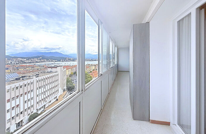 AJACCIO ? LORETTO | T4 TRAVERSANT DE 91 M² AVEC VUE  SUR LE GOLFE — photo 3