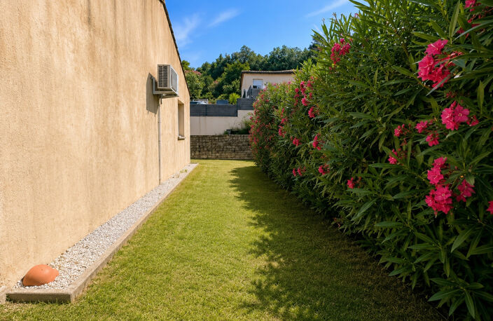 Clermont l'Hérault - Jolie maison T4 avec garage et jardin — photo 3
