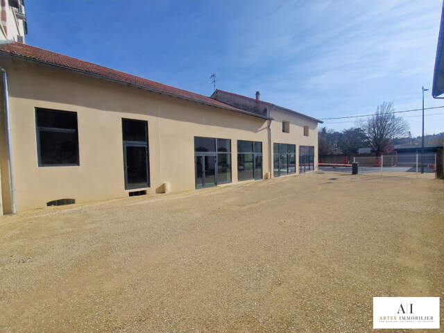 Local commercial de 92 m² — photo du bien
