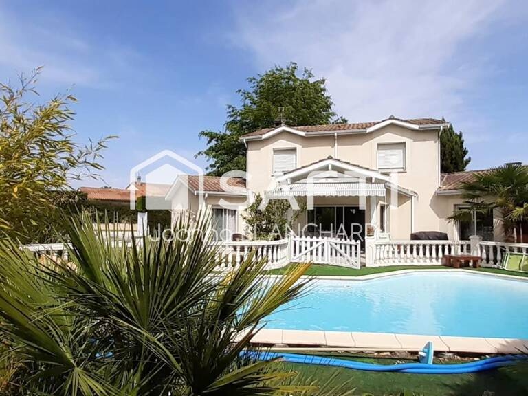 Le Haillan  Maison familiale de 142 m² avec piscine et jardin sans vis-à-vis — photo 1