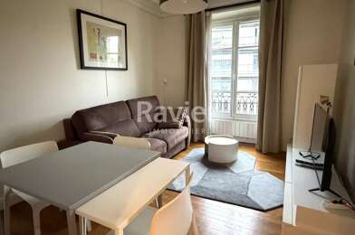 Appartement 3 pièces 2300 €