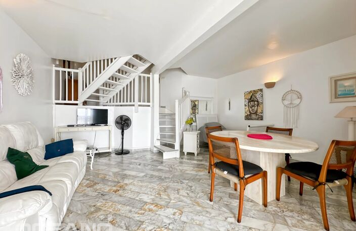 Ensemble de 4 appartements – un T3, deux T2 et un studio – Résidence IDOLEM, charme et potentiel. — photo 5