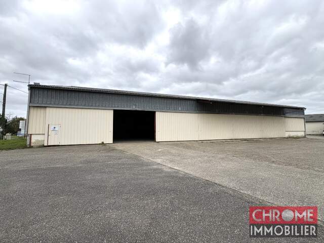 LOCAL 910 m2 A LOUER — photo du bien