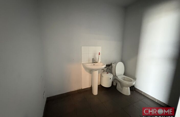 LOCAL 910 m2 A LOUER — photo 3