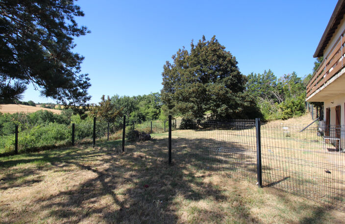 Grande maison familiale proposant 2 logements. — photo 4