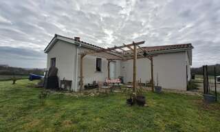 Maison 4 Pièces 81 m² à louer à Saint-Léon (33670)