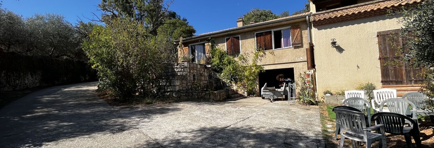 Maison 8 Pièces 133 m² à vendre à Saint-Gilles (30800)