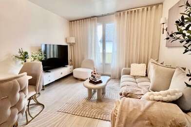 Appartement 4 pièces 860 €