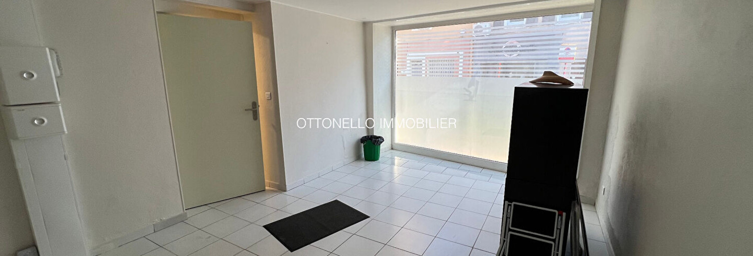 Bureau 3 Pièces 34 m² à louer à Puget-sur-Argens (83480)