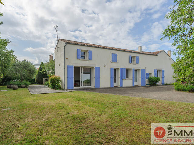 Maison 232 m²  5 chambres + logement indépendant - Quartier du Port — photo du bien