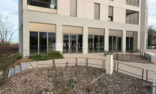 Commerce  178 m² à louer à Dardilly (69570)