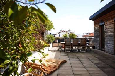 Appartement 3 pièces 2400 €