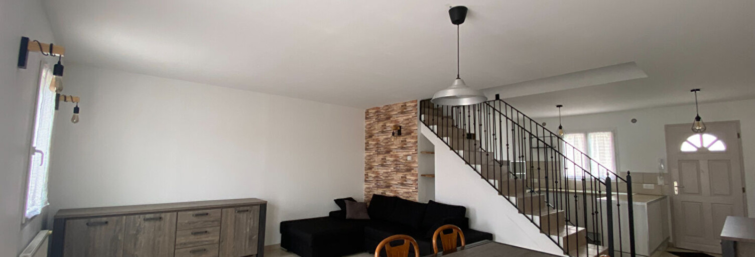 Maison 4 Pièces 79 m² à louer à Monteux (84170)