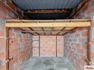 Garage — photo 2
