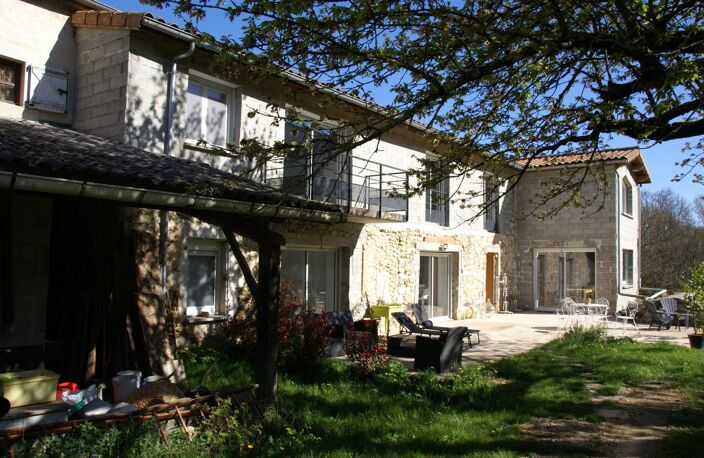 Grande propriété avec 2 maisons individuelles — photo 3
