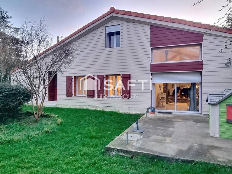 Grande maison Atypique — photo 1