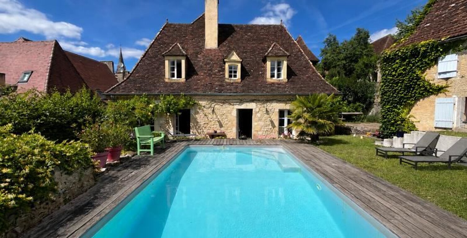 Maison en pierre de 9 pièces principales — photo 1