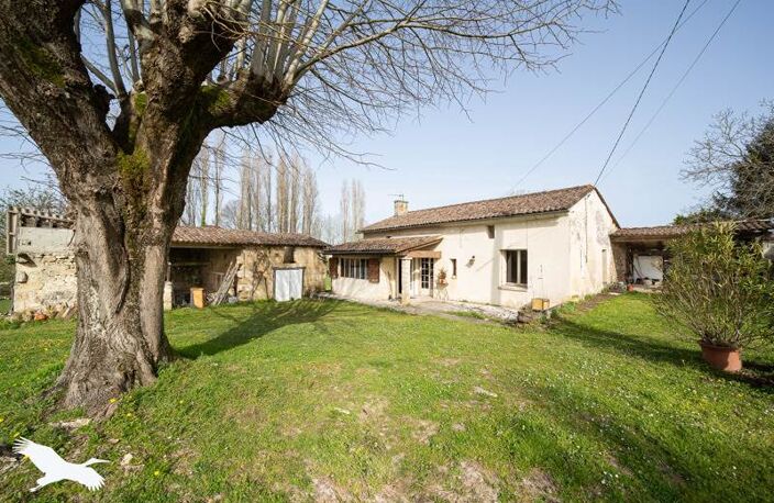 Maison en pierre de 3 pièces principales — photo 2