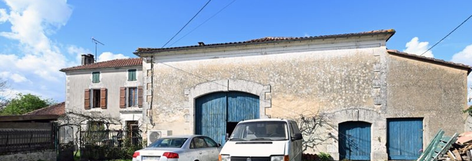 Maison 5 Pièces 115 m² à vendre à La Rochefoucauld-en-Angoumois (16110)