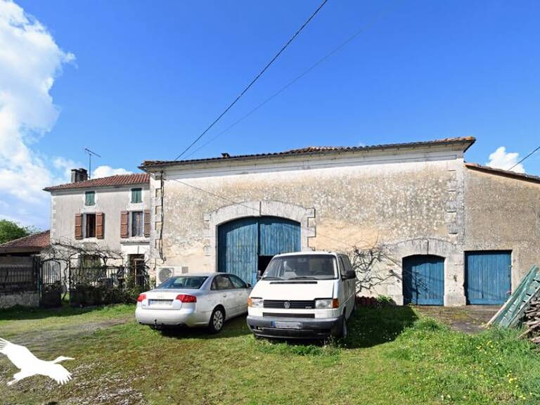 Maison en pierre de 5 pièces principales — photo 1