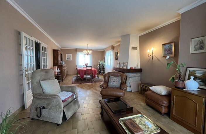 Vente maison 6 pièces 134 m² Spézet (29540) — photo 2