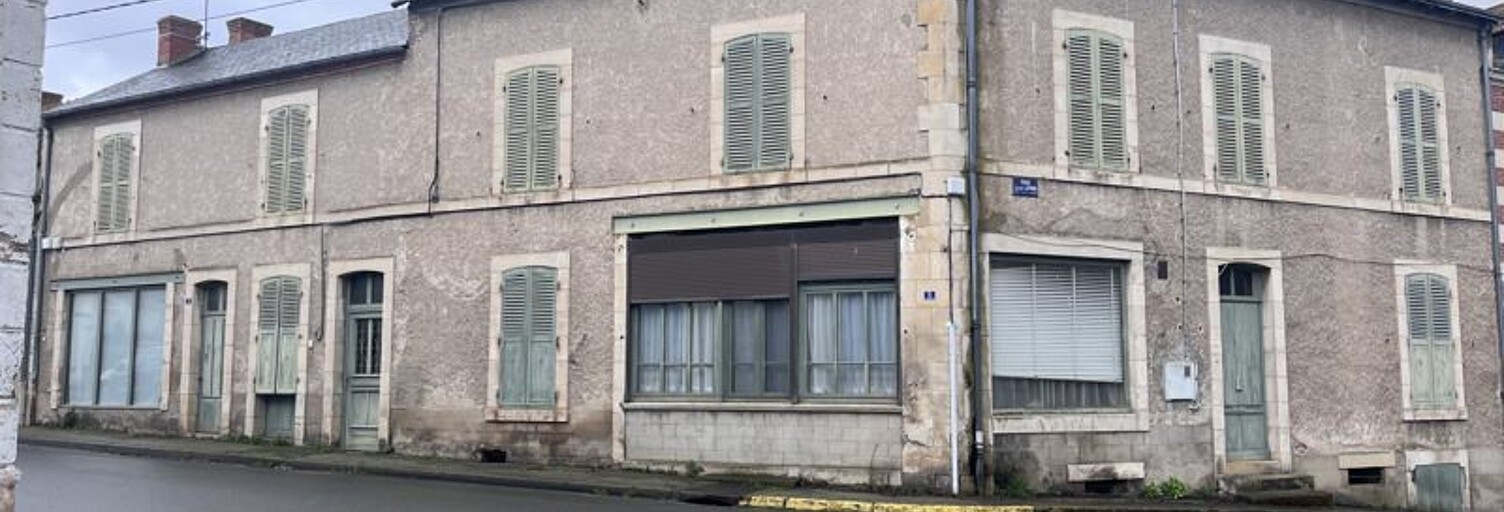 Immeuble   m² à vendre à Vallon-en-Sully (03190)